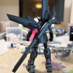黒を2周塗ってガンメタを少し入れたとこで、面の光のあたり加減が分からなくなったの[…]