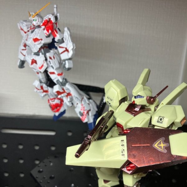 HGジェガン(ｱｸｼｽﾞｼｮｯｸｲﾒｰｼﾞｶﾗｰ)&HGお台場ﾕﾆｺｰﾝ(特別装飾)
