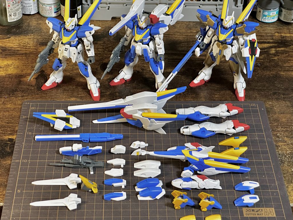 作品名：V2兵器体系<p>HGUCのV2アサルトバスターを切り刻んでトップファイターとボトムファイターを再現してみる。差し替えでABパーツの装着まで目処が付いたので、後は手脚をどう固定するか…</p>
