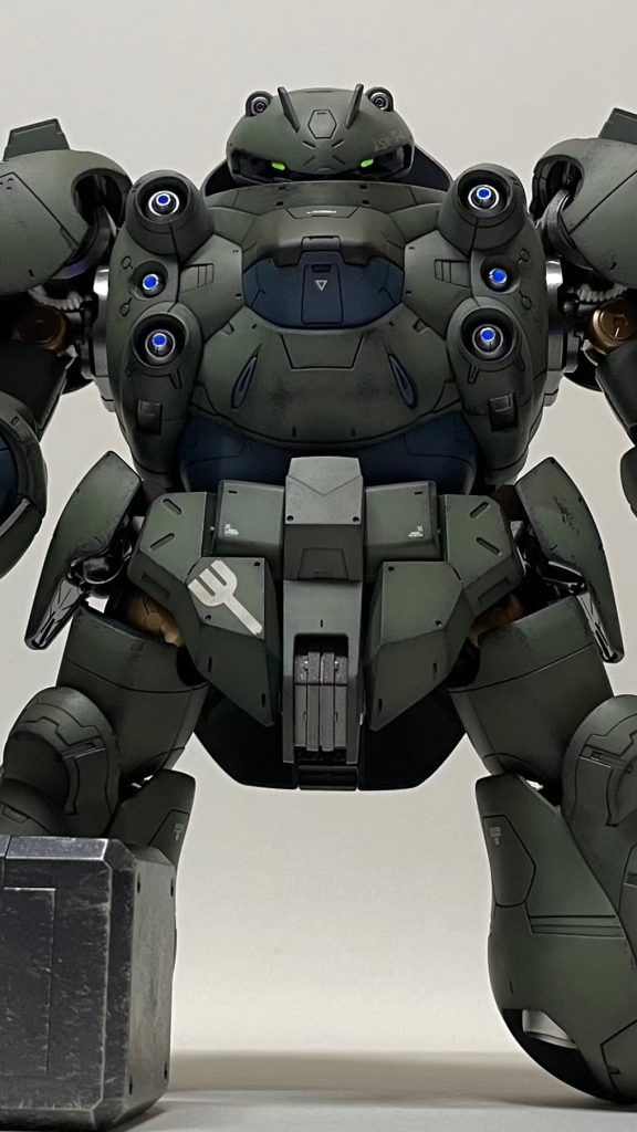リベイクとのニコイチキットですが〜ガンダムフレームはひとつしかないので リベイクではなくカエル🐸フェイスがカワイイ(？w)グシオンを選択し製作しました。