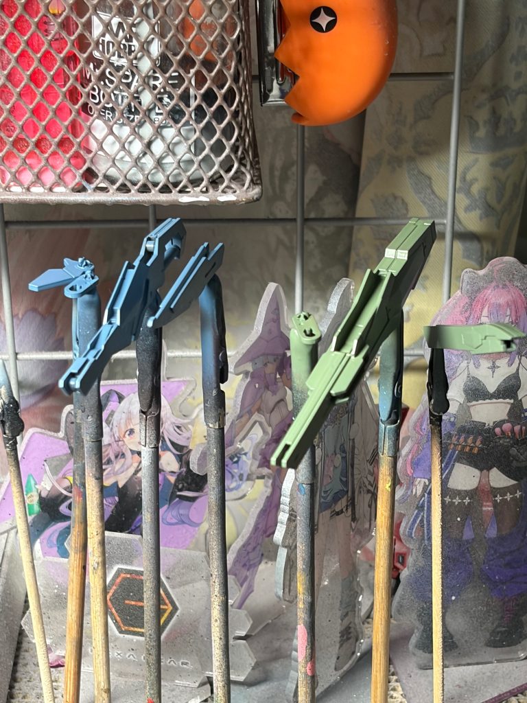 まずは武装から組んでた