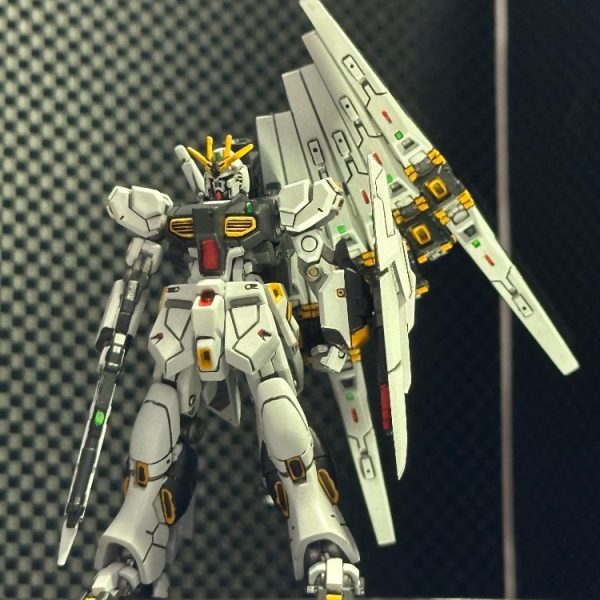νガンダム　アーティファクト
