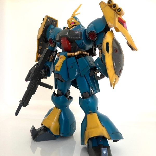 HGUC 1/144 ヤクト・ドーガ(ギュネイ・ガス専用機)