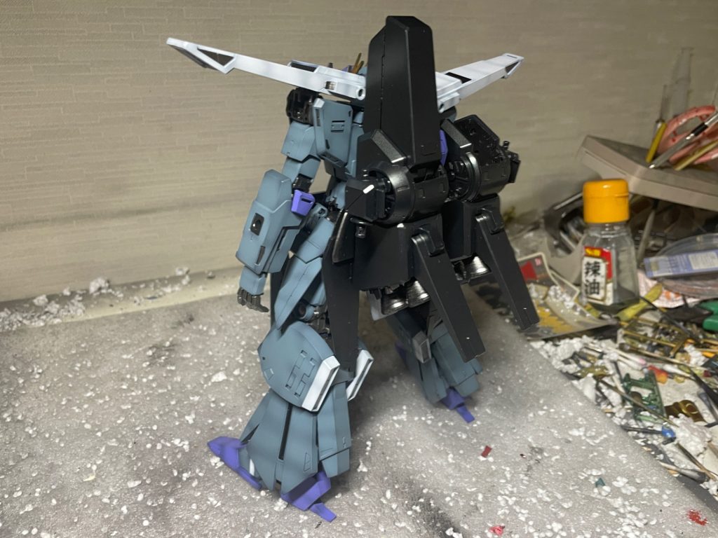 ほとんど隠れてしまいますが、しっかりグラデーション掛けて仕上げてあります。