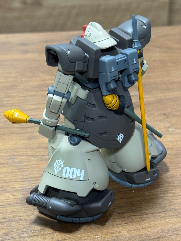 色々武装をスカートに付けるんですが…動かすたびにポロポロ…😅諦めてこの1本だけ💦