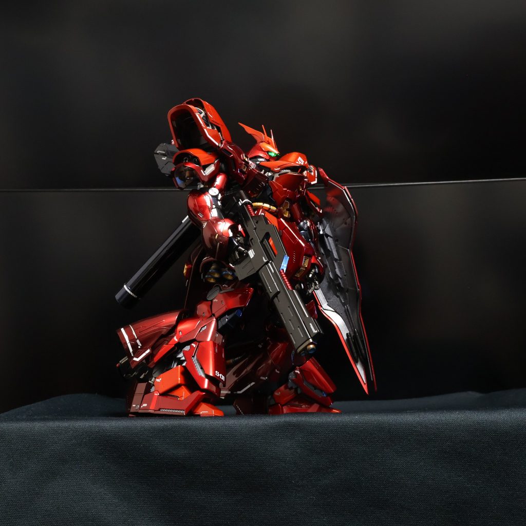 MG1/100　MSN-04　Sazabi　Ver.Ka–3枚目/制作者：GUN-HERO