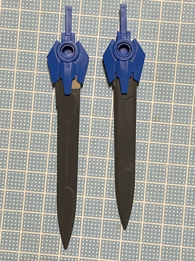 刀身を短く感じたので延長しています。