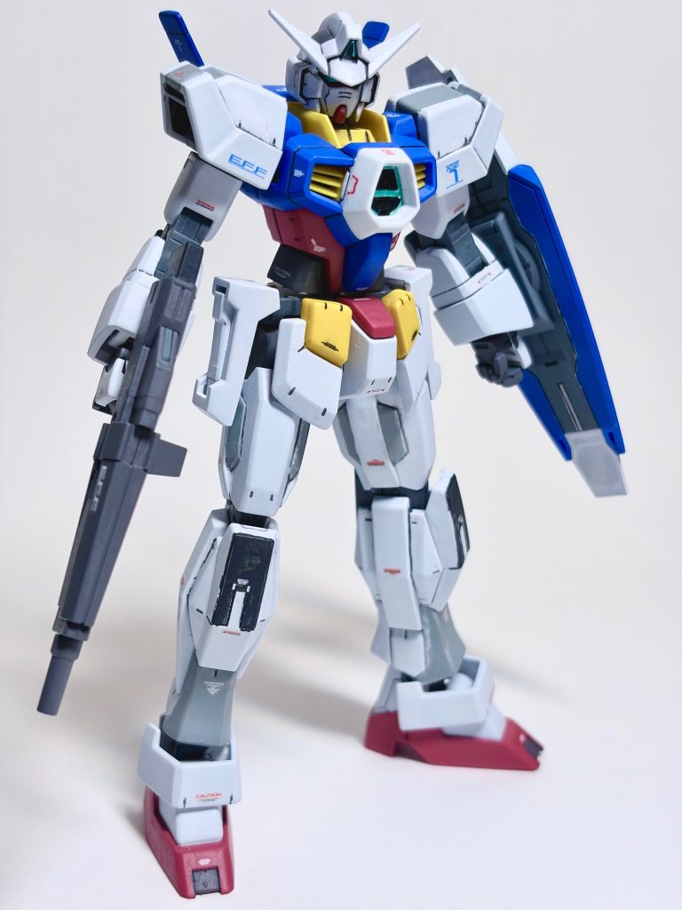 長い間積みプラになっていましたが水転写デカールをゲットしたので重い腰をあげることにしましたいざ組んでみるとシンプルな造形が逆に新鮮ですカラーリングはオーソドックスですが全体的に彩度を落として玩具感を無くすように意識しています