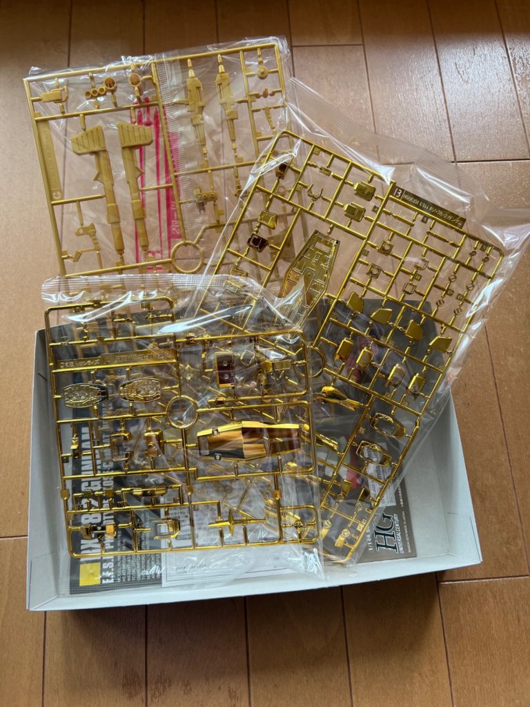 社長さんにはお返しにガンダムベース限定の非売品HGガンダムゴールドメッキをプレゼントしました(*'ω'*)