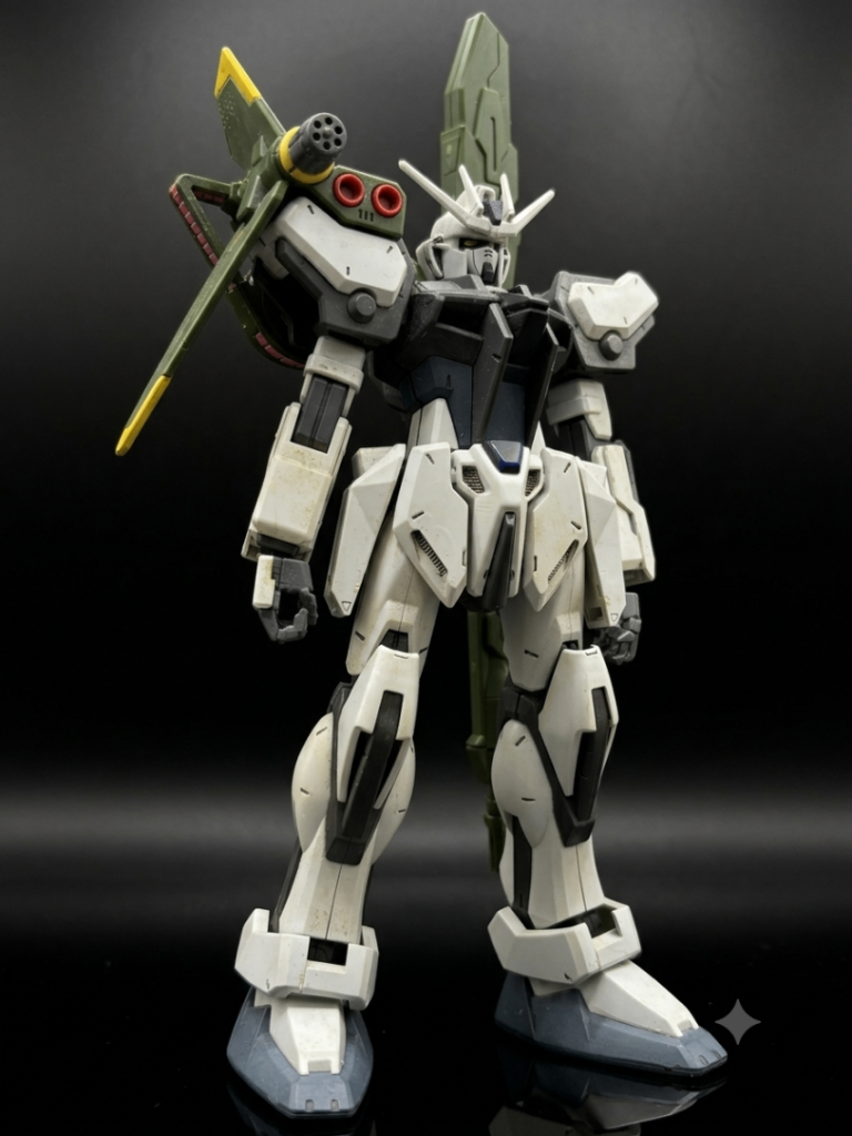 続いては同じく1／100のランチャーストライクガンダムです。カラーリングをPSダウン状態にしてました。何の色使ったか全く覚えてませんが、当時の僕にしては上手く塗れていましたね✨