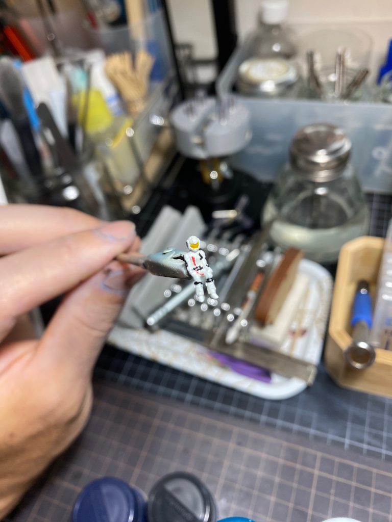 パイロットは何故か逆シャア版アムロっぽいパターンです🐤クリスのカラーリング、ぼくには筆塗りでアレは塗れる気がしません笑