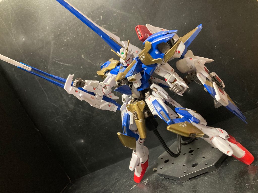 多少のポージング。もうごちゃごちゃすぎて、ちゃんと稼働モデルなのにあんまりポージングできませんっ