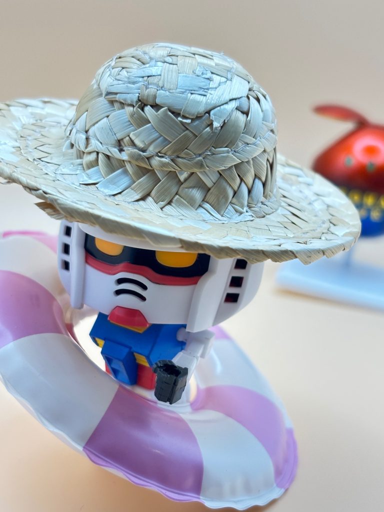 海に向かっていると…ん？背後に気配（キュピーン✨）⁉️