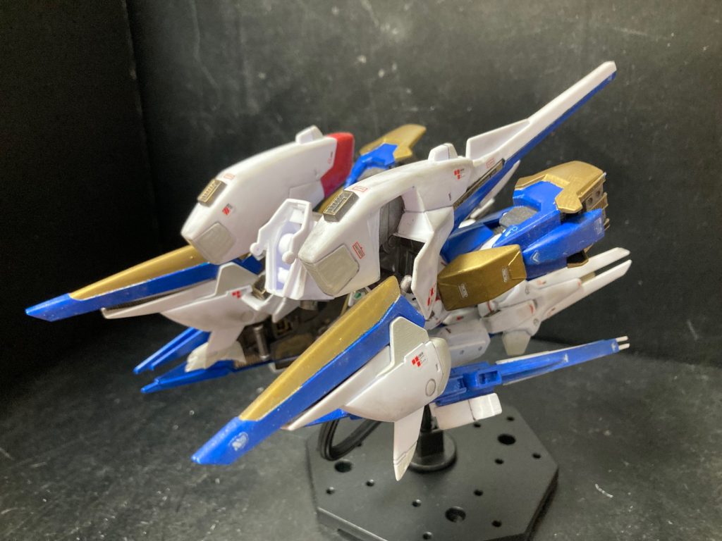 ボトムファイター後方。上半身だけなのにすごいボリュームっ