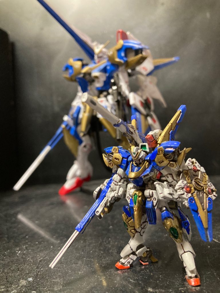 アーキファクトのV2と比較〜っ旧キットV2ガンダムアサルトバスターでした