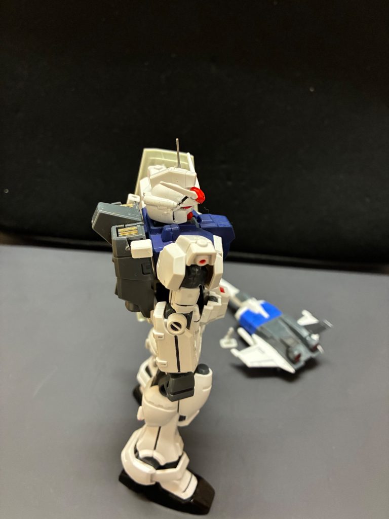 ちなみに１号機は垂直アンテナ(？)を艦船模型のマストに置き換えました。