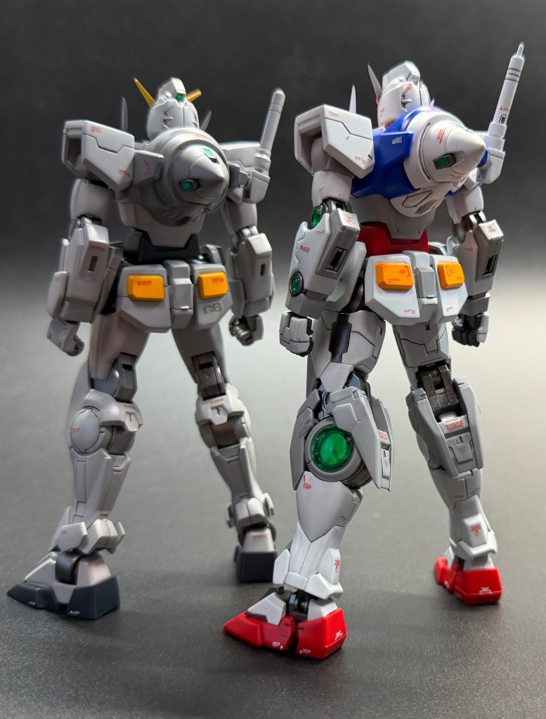 Oガンダム 初期型と後期型–2枚目/制作者：studyING