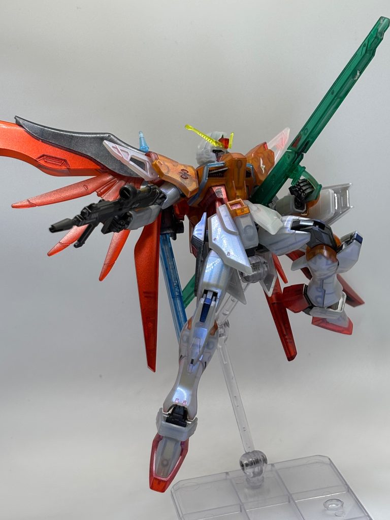 初めてのメカニカルコア風に挑戦❗️ハイネ専用デスティニーガンダム【クリアカラー】–4枚目/制作者：@SuzunoneRinto