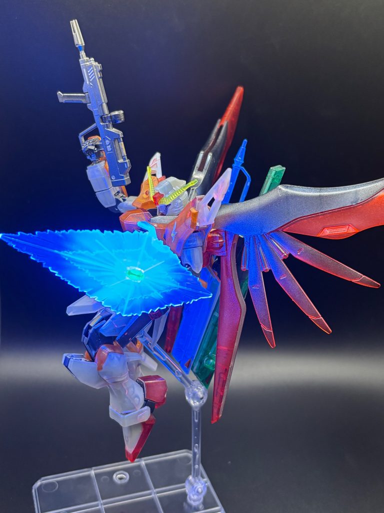 ビームシールド展開❗️眩しいくらい光ります(zaku-kao2)それにしてもシールドが物理とビーム両方あるとはね。隙がない機体ですね(gandam-hand1)息合わせてばっちり行こうぜ❗️