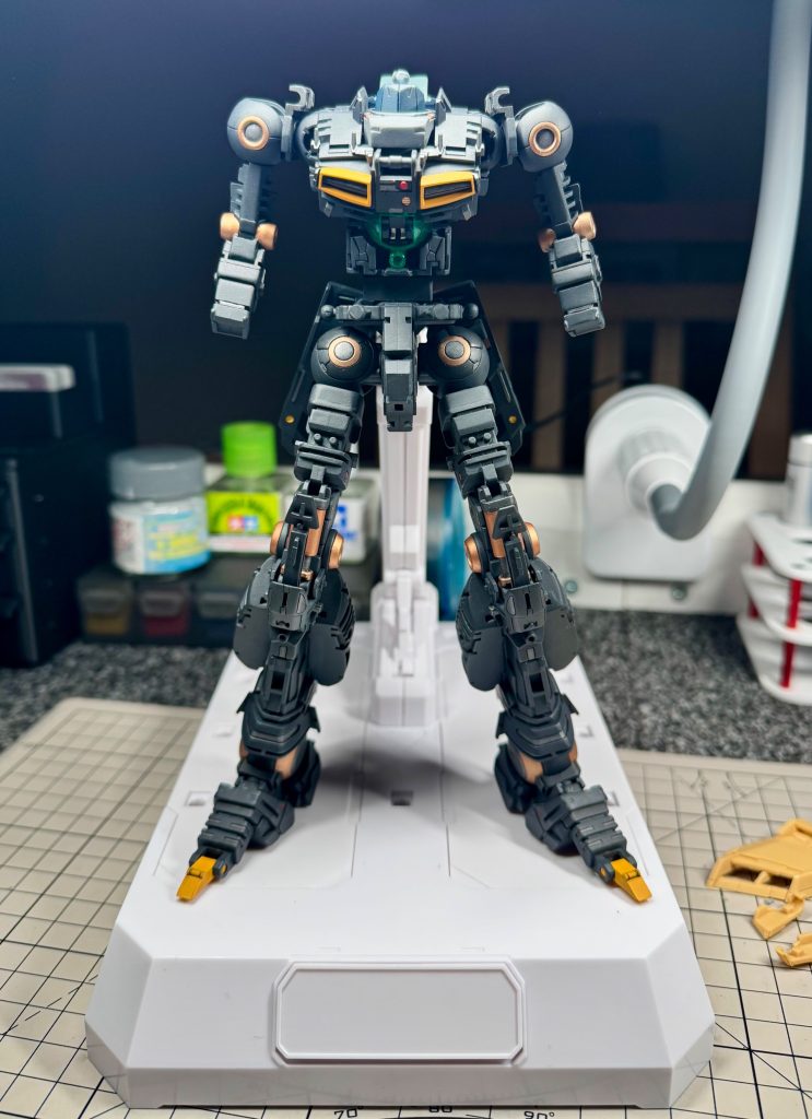インナーフレームとパイロットも塗装されました。Inner frame and pilot were also painted&nbsp;