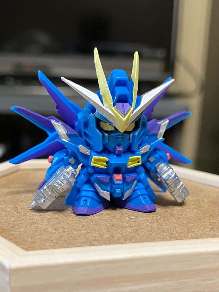 ガシャポン戦士ZERO、回してみたものの「青一色かぁ…」って気持ちで放置してたんですがw、オリジナルカラーで塗ってみたら楽しい✌️