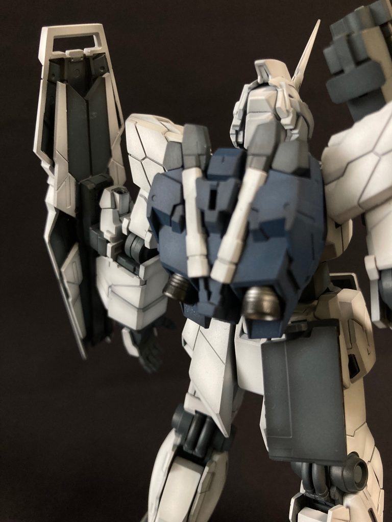 シールド裏のサイコフレームは、このモードだと塗り分けが必要