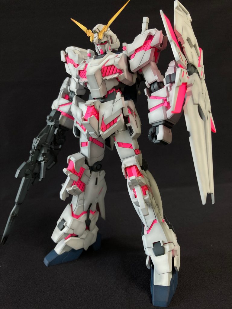 この機体最大の特徴である、サイコフレームは私独自の方法で表現しました✨自然光で微妙に光って見えるように工夫しました。方法は…内緒です🤫