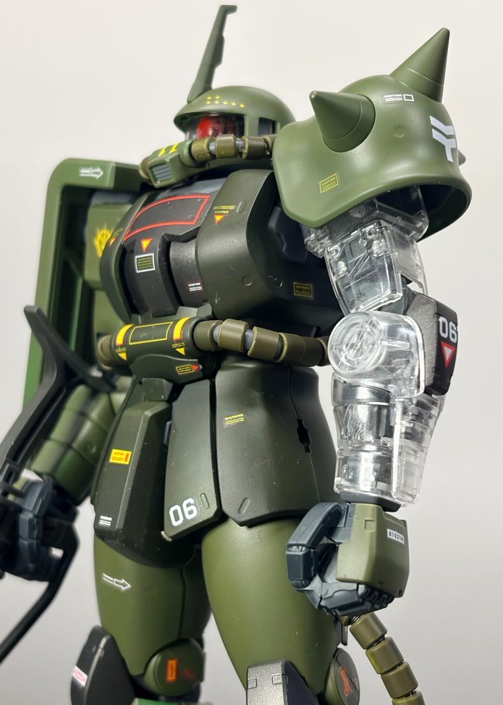35周年モデルでクリアパーツが付属していたので片腕だけクリア仕様にしました。