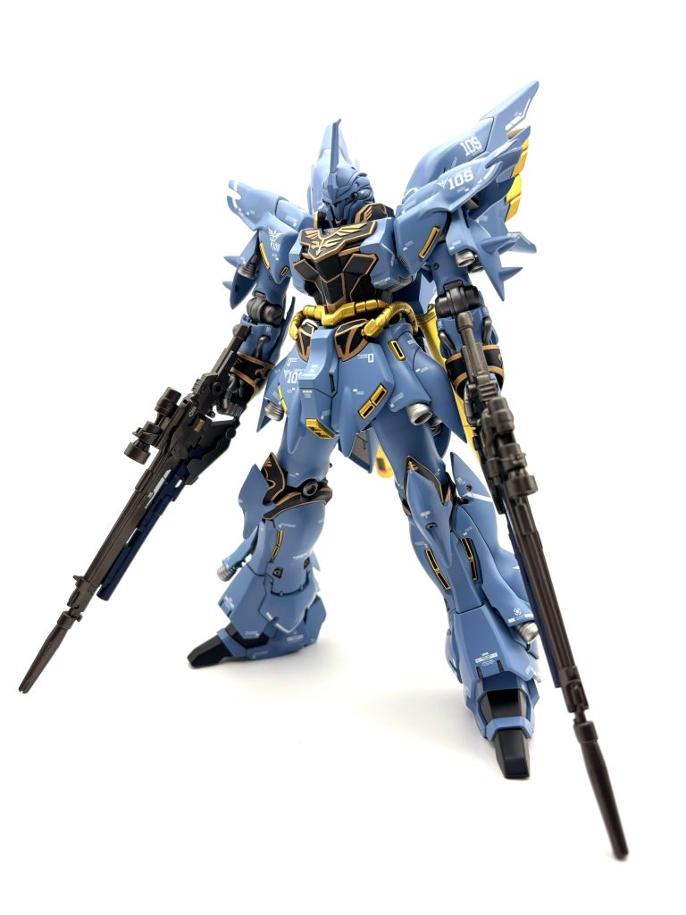 このキット、基本的はスタイルが良くてイジる所があまりなかったのですが、もう少し顎を引きたくて首を2mmだけ延長しました。