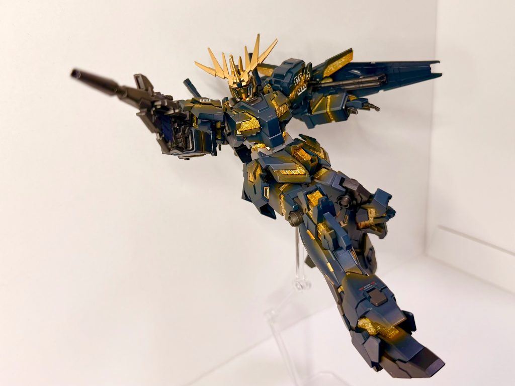 小説版第一巻が発売される時に書店で観たPVのユニコーンがこんな射撃ポーズしてたのがカッコよくて未だに忘れられんです( ˘ω˘ )✨