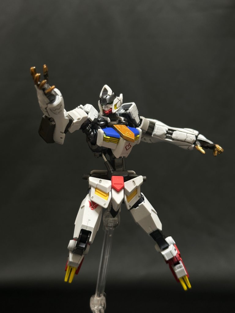 小型レクスネイル本機のメイン武装。小型化したことでレクスより破壊力は落ちるがMSを貫くには十分な威力を持つまた、他の武器を持たせることができるので、レクスより武器の融通が聞くようになった