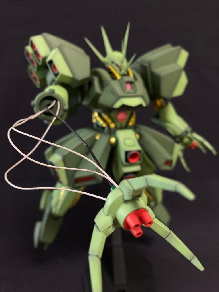 手なんてほぼ作り直してます