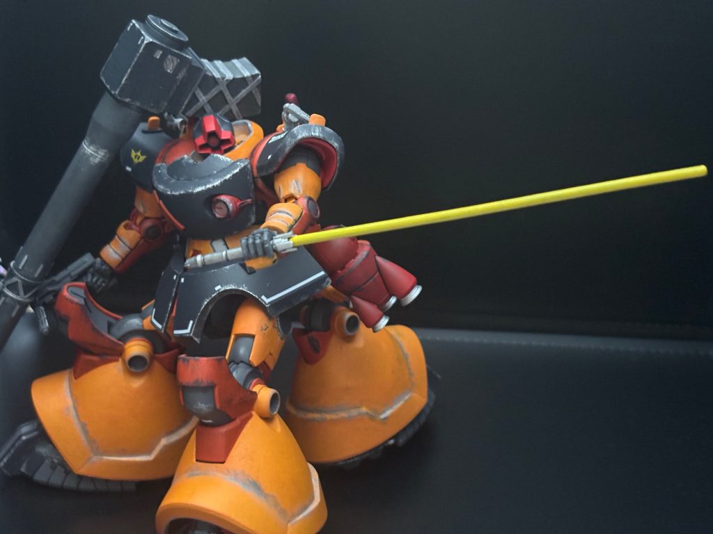 アニメでは宙空戦メインでしたので、3脚姿が少ししか無かったですが、その少しが好きでこのポーズで飾ってます。