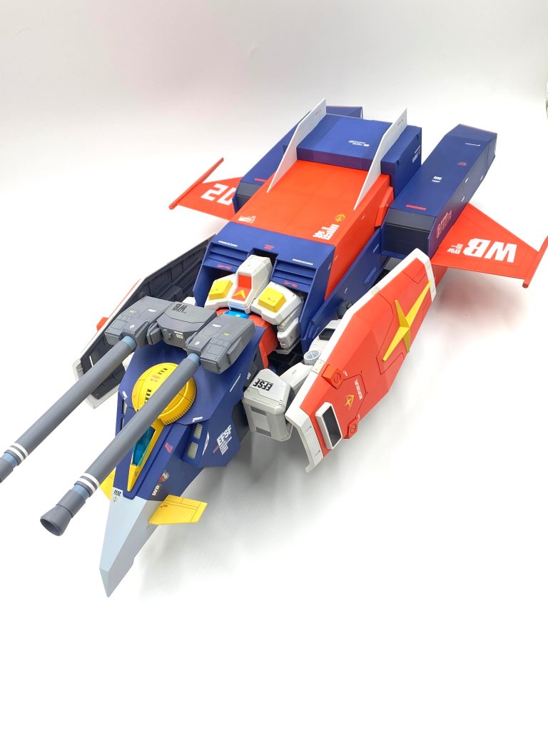 1/48メガサイズGアーマー。プラ板でのフルスクラッチ作成。全長750mmのバケモンです。中にはもちろんメガサイズガンダムが入ります。専用のプロポも用意してラジコンでも動作可能。ただし動かすと振動で何かしら壊れます😢プラモとラジコンの相性はあまりよろしくありません。