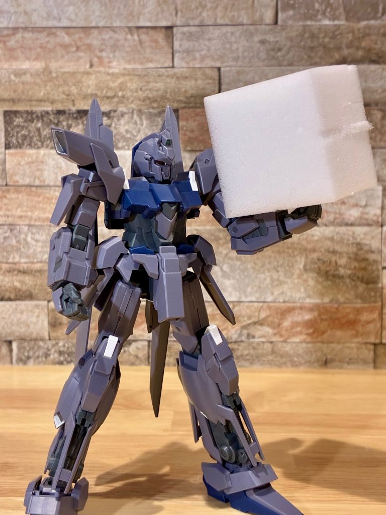 清掃の白いヤツとHGデルタプラス
