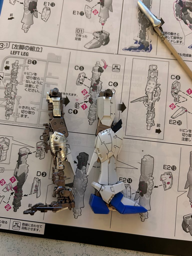 比較も兼ねて半分だけ組み立てて載せていきます！一度はこういうCMみたいな演出したかったのよね