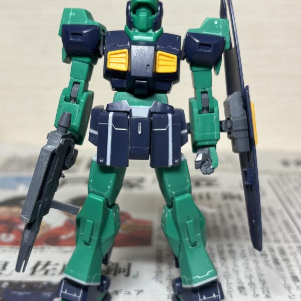 HGUCネモ制作中です。プロポーション、スジボリなどの改修作業が一通り終わり、サフチェック前の段階でアップさせて頂きました。&nbsp;&nbsp;（2枚目）