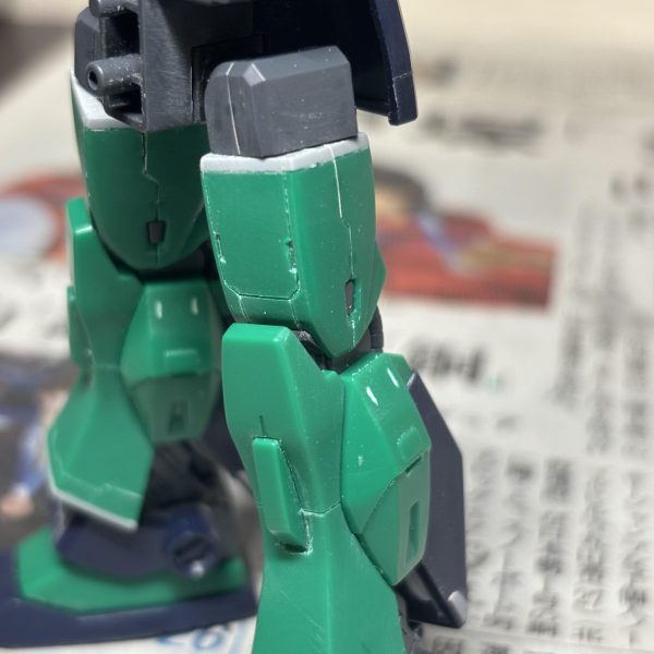 HGUCネモ制作中です。プロポーション、スジボリなどの改修作業が一通り終わり、サフチェック前の段階でアップさせて頂きました。&nbsp;&nbsp;（6枚目）