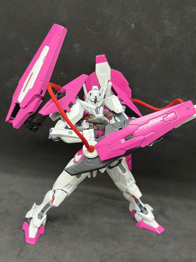 バスターランチャーspec M テンライの主武装の大型のビーム兵器。高火力モードと連射モードに切り替えが可能。