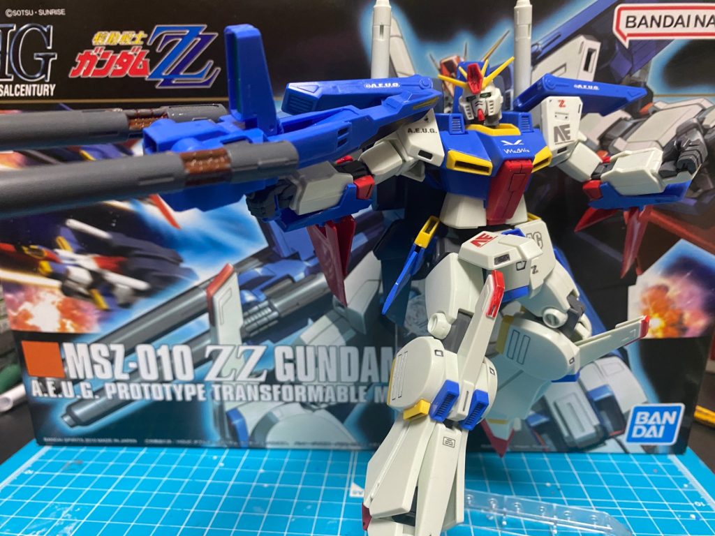 ＺＺってなんてパワーなんでしょ♪ZZガンダムはアニメシリーズとして、賛否両論ある作品ですが僕は胸を張って言えるくらい大好きです❤️アニメもMSも全部素晴らしい✨思い出補正もありますが間違いなく名作です👍今年で生誕40周年で去年から色々なZZシリーズのキットが再販されてます。去年は、ガルスJが新キットでリリースされましたね🙌是非、ガンプラを通してZZの魅力を体感してみては如何でしょうか♫