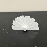 ビームサーベルの柄にプラバン0､3mmを短冊に切って3mm穴を開けて取付て，ダイ[…]