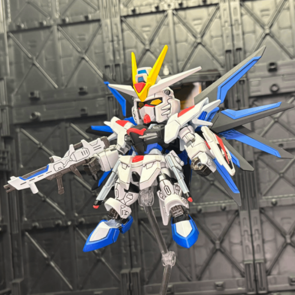 それにしても色変えるだけでストフリそっくりになりますね。フリーダムとストフリの間って言われても信じそうです。への字スリットが無い機体が好きなのでモチベ維持したまま1日で作れました。あと今回は他のキットと一緒にまとめてランナー塗装しておいて残りをマーカーで仕上げる方式でやりました。ランナー塗装は塗残しが怖いですが楽ですねぇ(gundam-kao8)https://youtu.be/nWwp6REFGRI