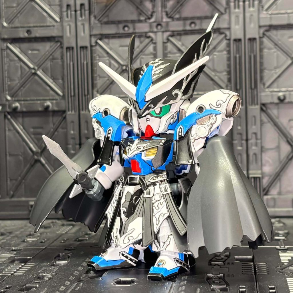 説明書の作例もマントを着た姿ばかりで色が分かり辛かったので中身は割と適当。GUNSTAにまた投稿し始めてから順調に積みプラを消化出来てるのでこのままある程度減らしたい所(gundam-kao6)
