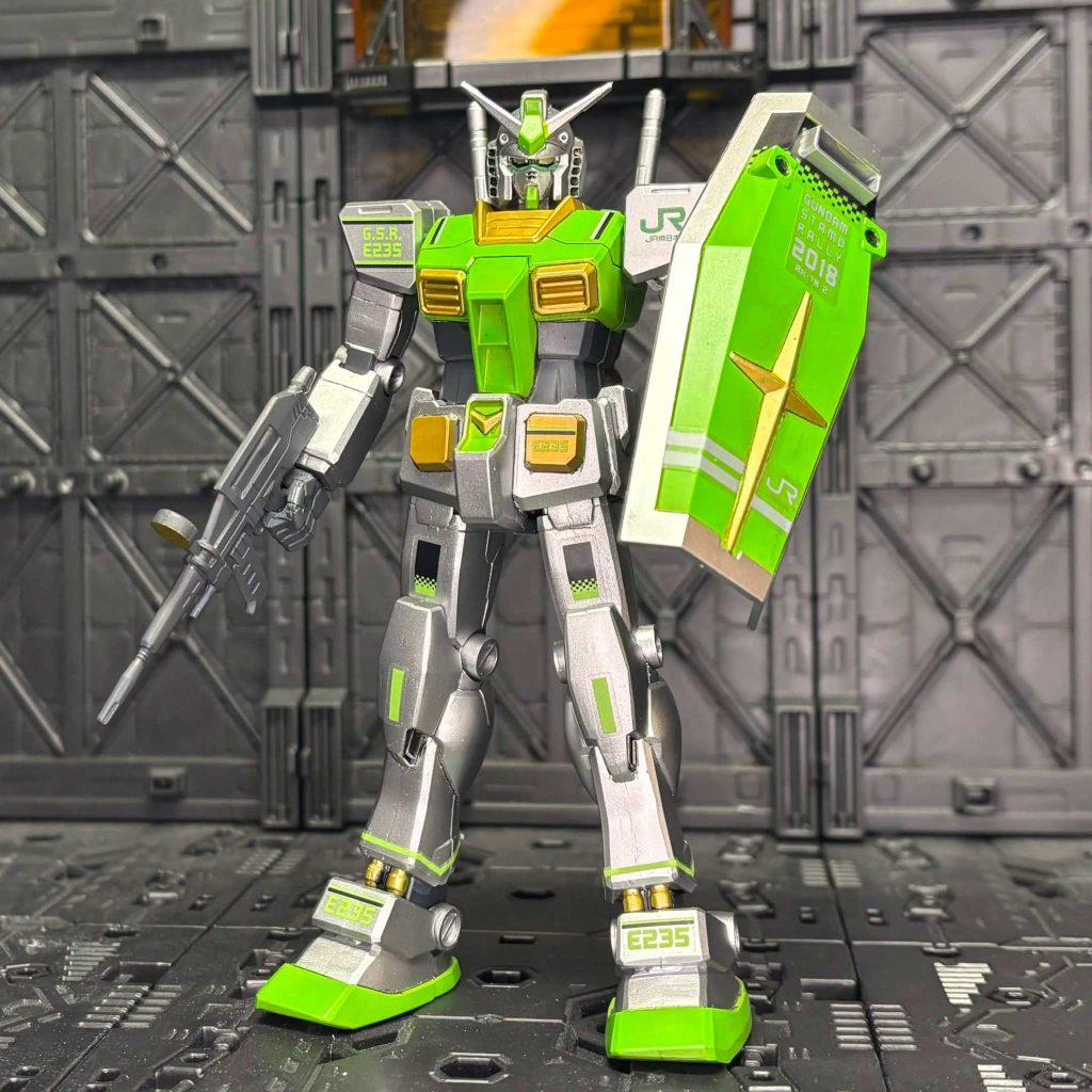 2018年にJR東日本で行われたガンダムスタンプラリーを制覇すると貰えたFGガンダムです。私は出不精なので電車を滅多に使わずこの企画自体知らなかったのですが中古屋でたまたま見かけたのでお迎え。2020年にも出たみたいですがあっちはライトグリーンがメインで好みでは無かったです…