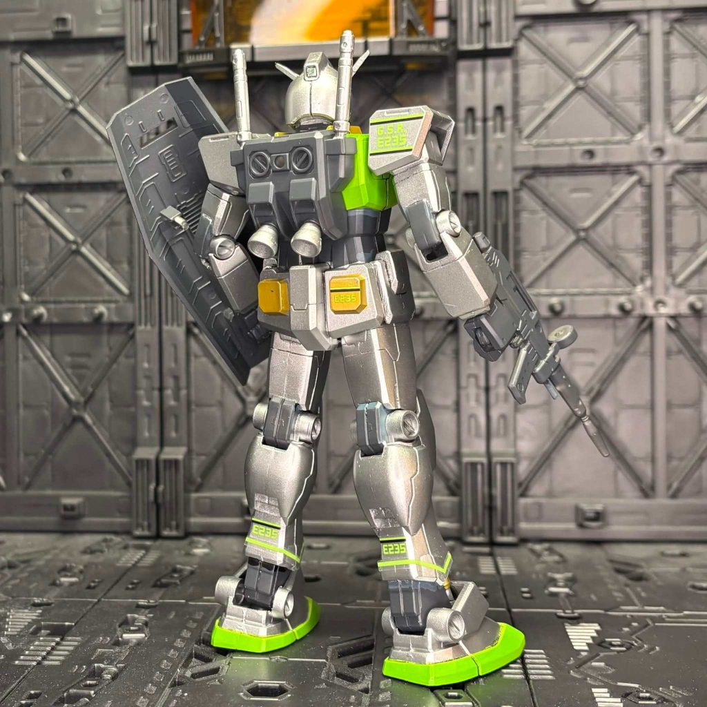 ちゃんと背面用のデカールまで入ってるのが嬉しいですね。塗装はメカサフヘヴィ、EXシルバー、Kawasakiライムグリーン、マーカーです。