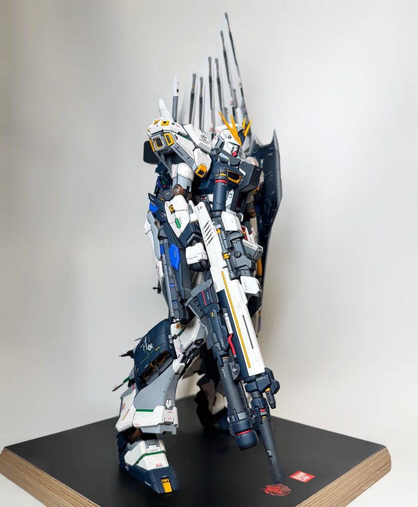 RX-93 Nu Gundam–2枚目/制作者：Ste