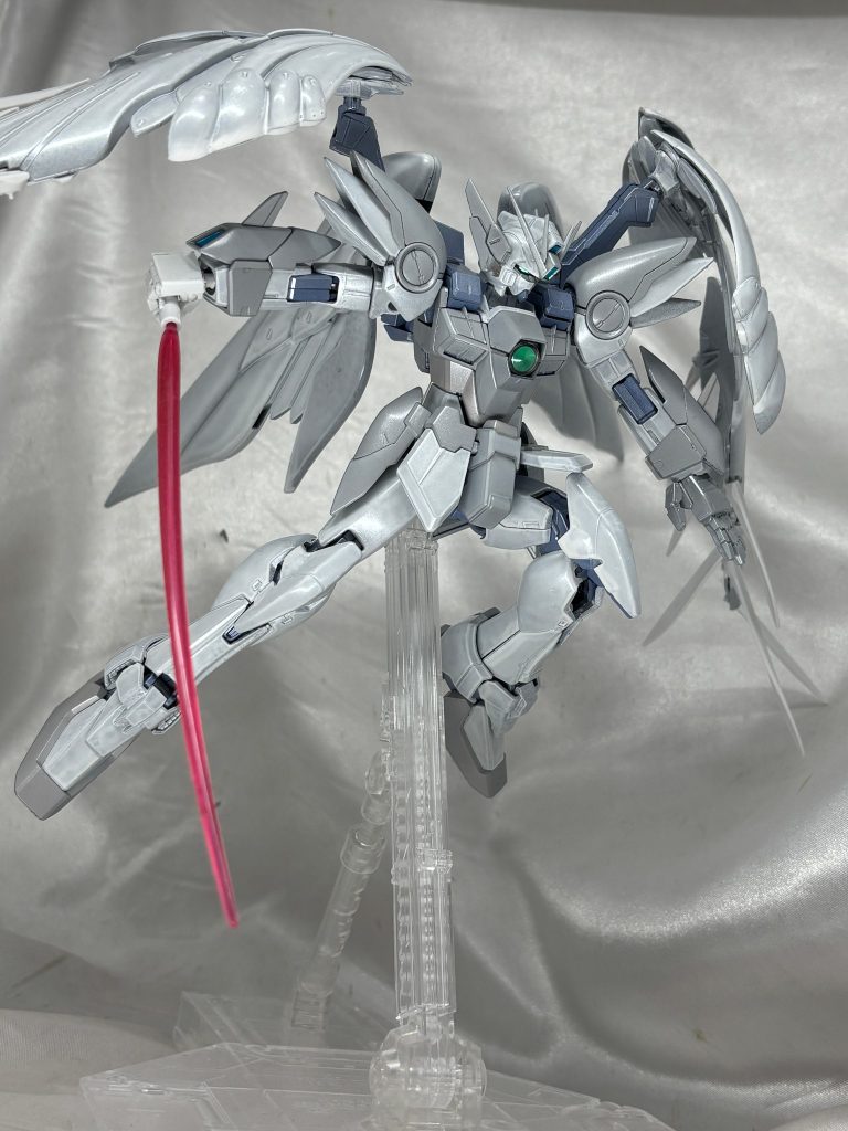 デカールを貼るかどうかは最後まで悩みましたが、塗装が肝だったんで貼りませんでしたが、グレー部分くらいは貼ってもよかったかもしれませんね