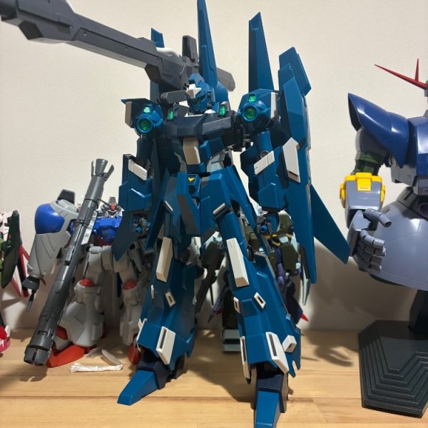 リゼル(隊長機)