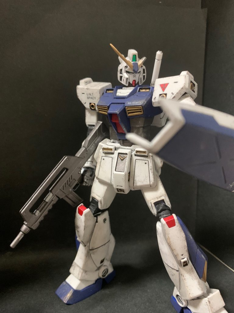 作中では使われなかったライフルとシールドも特徴的で良いです。