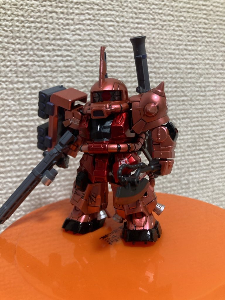 最近のMJにはないガチガチの武装、無塗装でも持たせて動かすだけでめっちゃ遊べます。